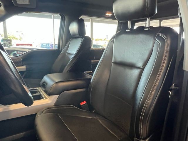 Ford Super Duty F-250 SRW Vehicle Full-screen Gallery Image 33