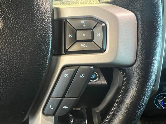 Ford Super Duty F-250 SRW Vehicle Full-screen Gallery Image 39