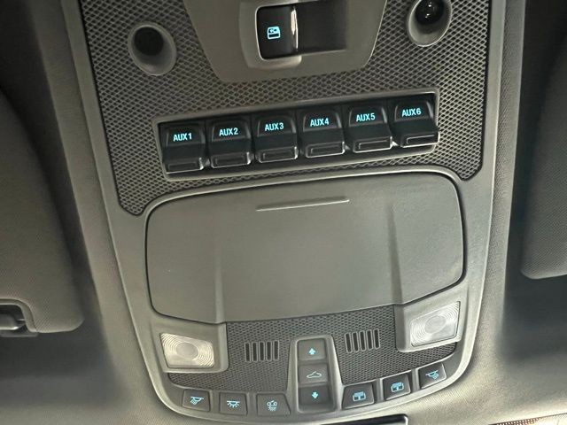 Ford Super Duty F-250 SRW Vehicle Full-screen Gallery Image 47