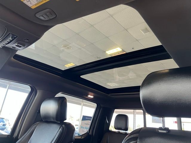 Ford Super Duty F-250 SRW Vehicle Full-screen Gallery Image 50