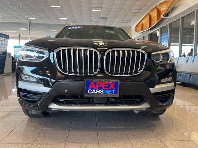 BMW X3 Vehicle Full-screen Gallery Image 17