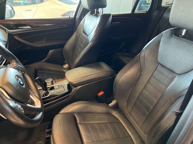 BMW X3 Vehicle Full-screen Gallery Image 20