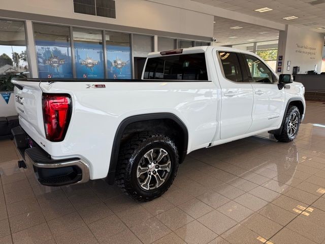 GMC Sierra 1500 Vehicle Full-screen Gallery Image 03
