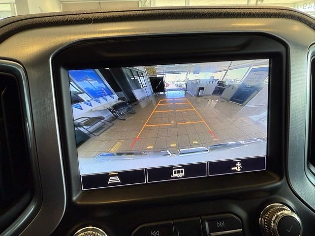 GMC Sierra 1500 Vehicle Full-screen Gallery Image 15
