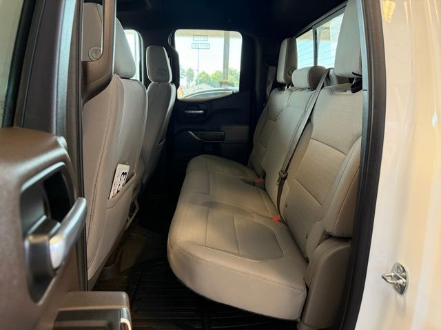 GMC Sierra 1500 Vehicle Full-screen Gallery Image 21