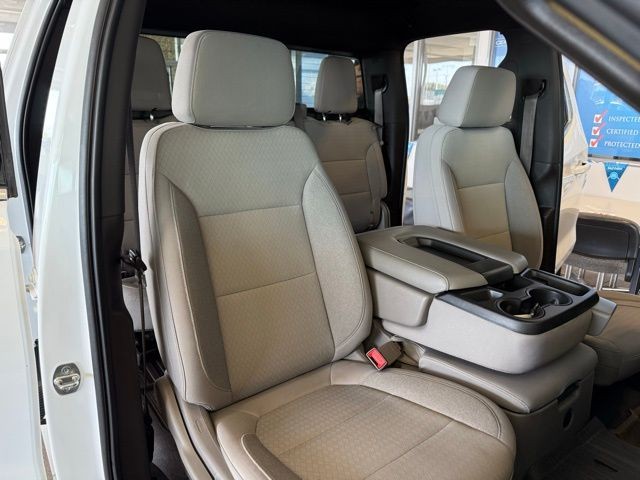 GMC Sierra 1500 Vehicle Full-screen Gallery Image 28