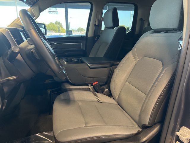 Ram 1500 Vehicle Full-screen Gallery Image 23