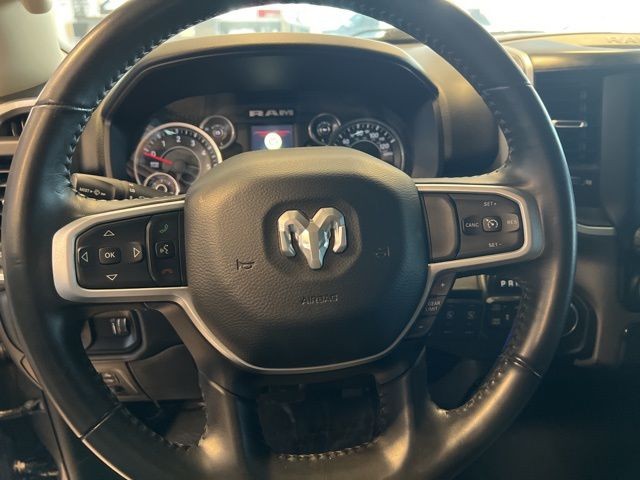 Ram 1500 Vehicle Full-screen Gallery Image 26
