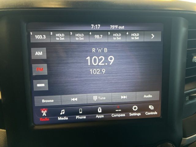 Ram 1500 Vehicle Full-screen Gallery Image 30
