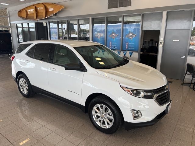 Chevrolet Equinox Vehicle Full-screen Gallery Image 02