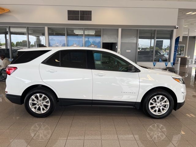 Chevrolet Equinox Vehicle Full-screen Gallery Image 04