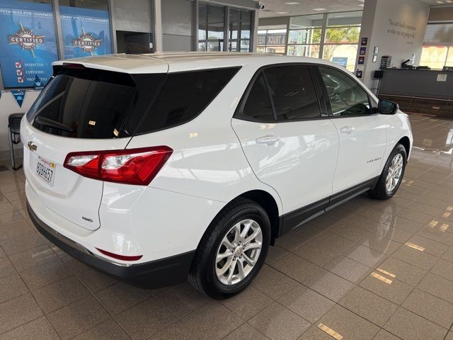 Chevrolet Equinox Vehicle Full-screen Gallery Image 05