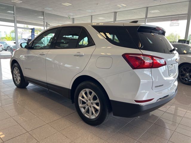Chevrolet Equinox Vehicle Full-screen Gallery Image 12