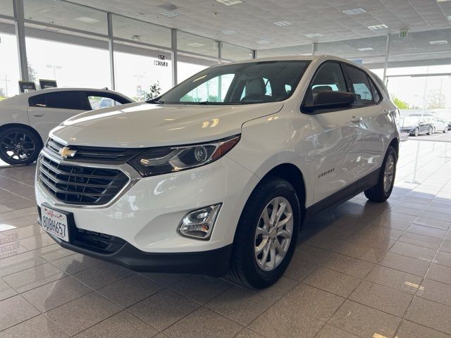 Chevrolet Equinox Vehicle Full-screen Gallery Image 15