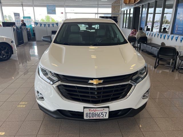 Chevrolet Equinox Vehicle Full-screen Gallery Image 17