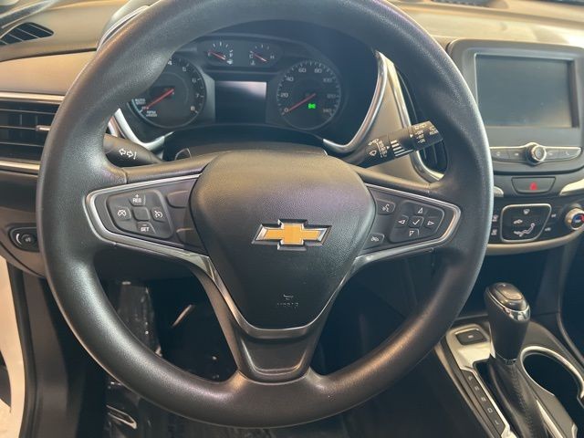 Chevrolet Equinox Vehicle Full-screen Gallery Image 24