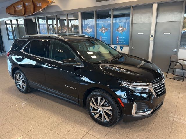 Chevrolet Equinox Vehicle Full-screen Gallery Image 02