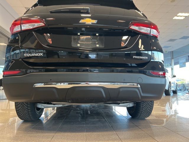 Chevrolet Equinox Vehicle Full-screen Gallery Image 09