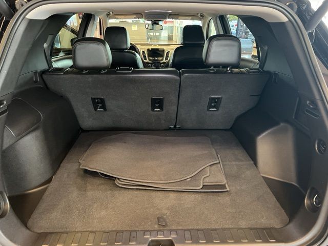 Chevrolet Equinox Vehicle Full-screen Gallery Image 22