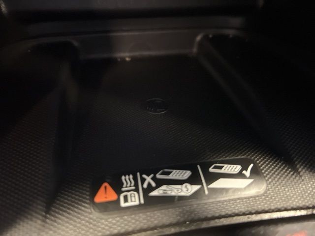 Chevrolet Equinox Vehicle Full-screen Gallery Image 30