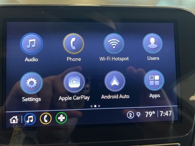 Chevrolet Equinox Vehicle Full-screen Gallery Image 34