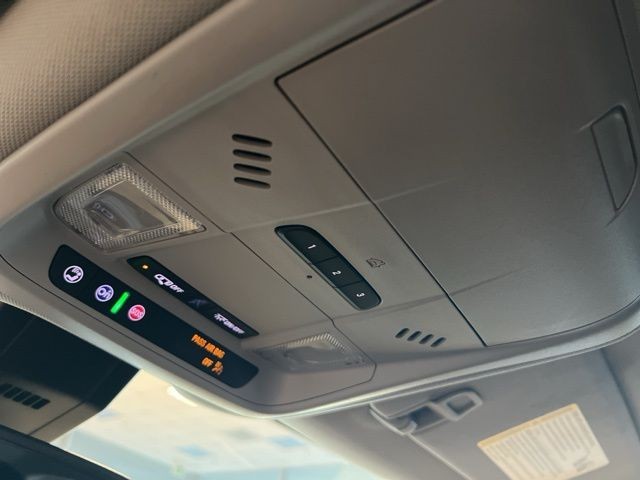 Chevrolet Equinox Vehicle Full-screen Gallery Image 35
