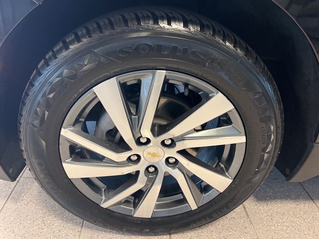 Chevrolet Equinox Vehicle Full-screen Gallery Image 37