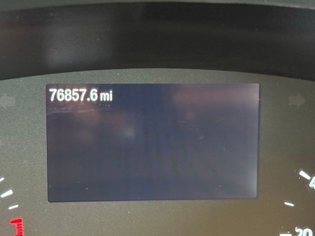 Ford Escape Vehicle Full-screen Gallery Image 12