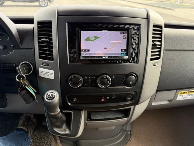 Mercedes-Benz Sprinter Chassis-Cabs Vehicle Full-screen Gallery Image 13