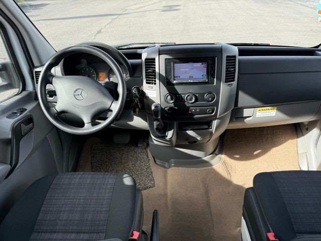 Mercedes-Benz Sprinter Chassis-Cabs Vehicle Full-screen Gallery Image 19