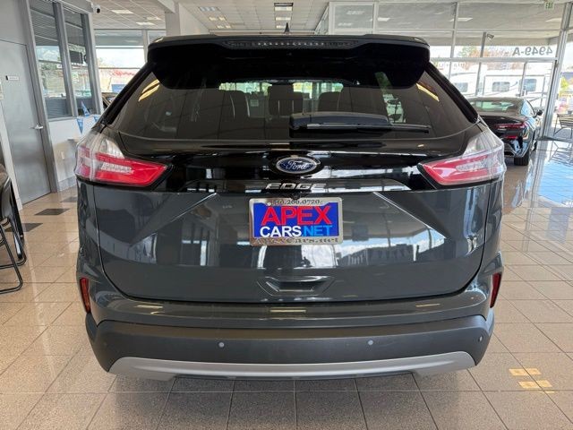 Ford Edge Vehicle Full-screen Gallery Image 04