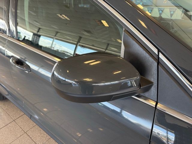 Ford Edge Vehicle Full-screen Gallery Image 11