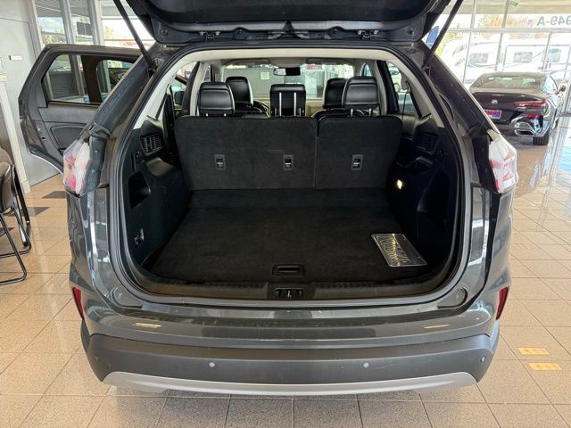 Ford Edge Vehicle Full-screen Gallery Image 22