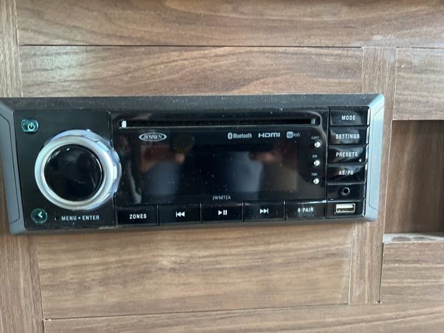 Northwood Artic Fox 28F Vehicle Full-screen Gallery Image 37