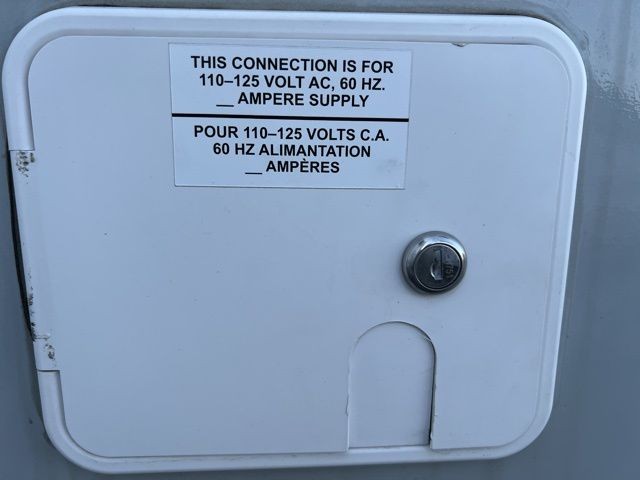 Northwood Artic Fox 28F Vehicle Full-screen Gallery Image 39