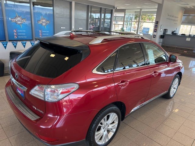 Lexus RX 450h Vehicle Full-screen Gallery Image 05