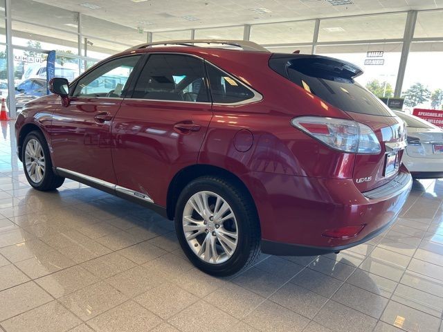 Lexus RX 450h Vehicle Full-screen Gallery Image 13