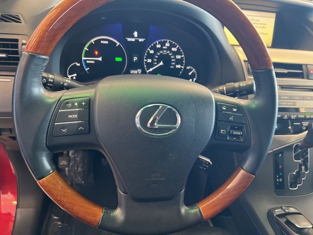 Lexus RX 450h Vehicle Full-screen Gallery Image 26