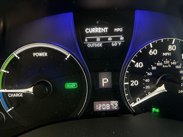 Lexus RX 450h Vehicle Full-screen Gallery Image 29