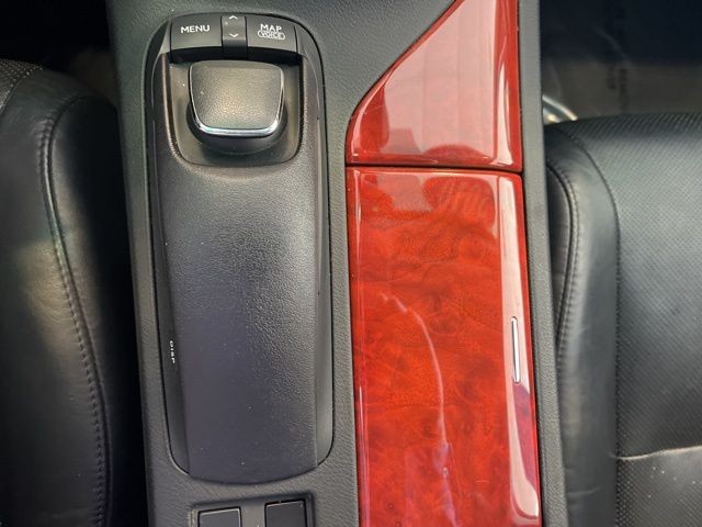 Lexus RX 450h Vehicle Full-screen Gallery Image 35