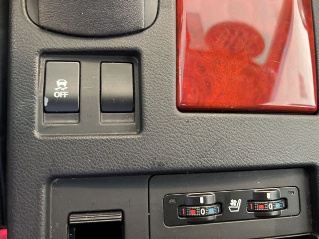 Lexus RX 450h Vehicle Full-screen Gallery Image 36