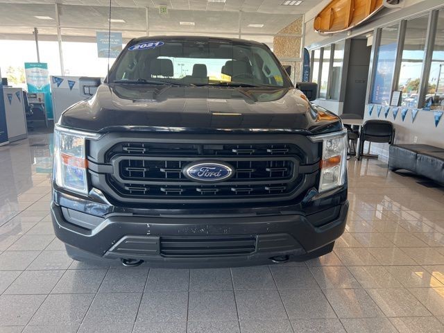 Ford F-150 Vehicle Full-screen Gallery Image 19