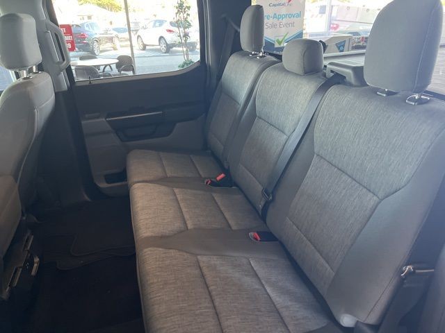Ford F-150 Vehicle Full-screen Gallery Image 23