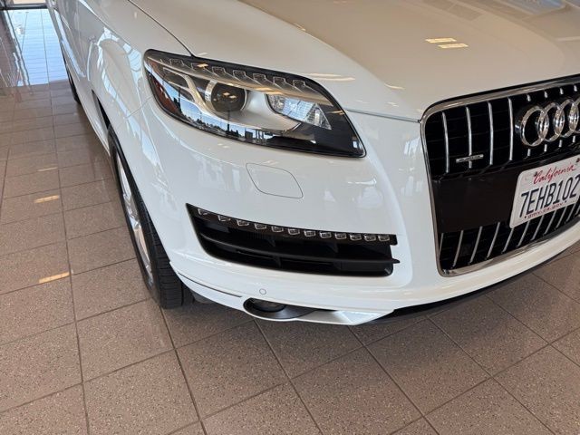 Audi Q7 Vehicle Full-screen Gallery Image 08
