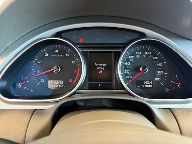 Audi Q7 Vehicle Full-screen Gallery Image 13
