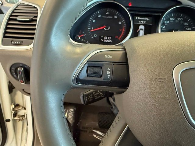 Audi Q7 Vehicle Full-screen Gallery Image 19