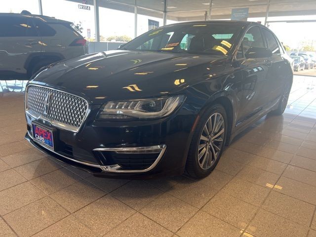 Lincoln MKZ Vehicle Full-screen Gallery Image 14