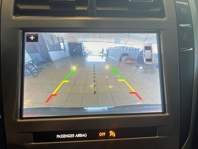 Lincoln MKZ Vehicle Full-screen Gallery Image 26