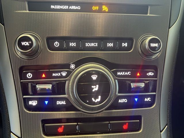 Lincoln MKZ Vehicle Full-screen Gallery Image 27