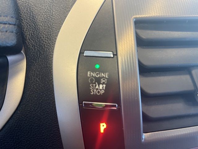 Lincoln MKZ Vehicle Full-screen Gallery Image 28